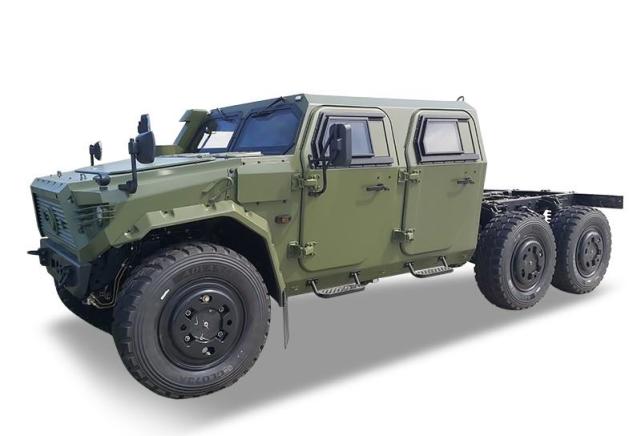 第三代猛士 122毫米火箭炮!轻高机新利器亮相演兵场,万箭齐发场面震撼