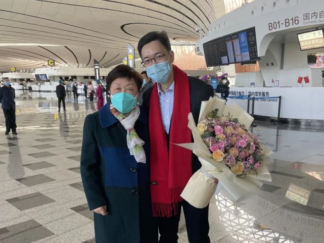 清华长庚援疆医生马珂助力师市完成首例子宫脱垂手术