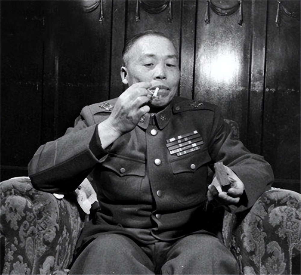 李宗仁晚年的第三场婚礼:妻子去世不满3月,急找年轻姑娘做续弦_腾讯