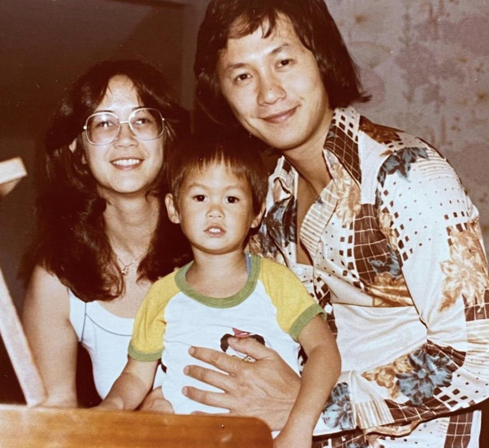许冠杰:娶混血老婆连生两子,74岁三代同堂,真的幸福美满插图15
