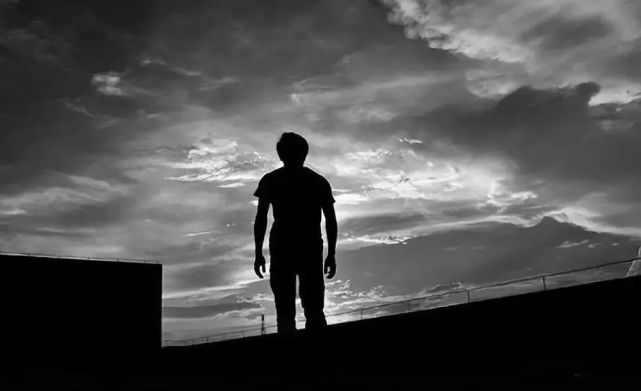 比亚迪工厂一周3次跳楼那封曝光的遗书诉说的教训太惨痛