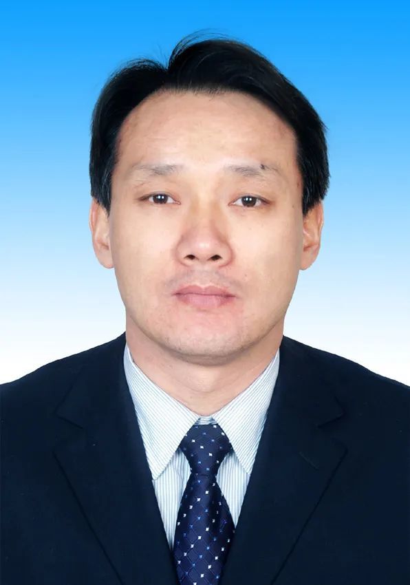 新疆维吾尔自治区喀什地区行政公署副专员李国平