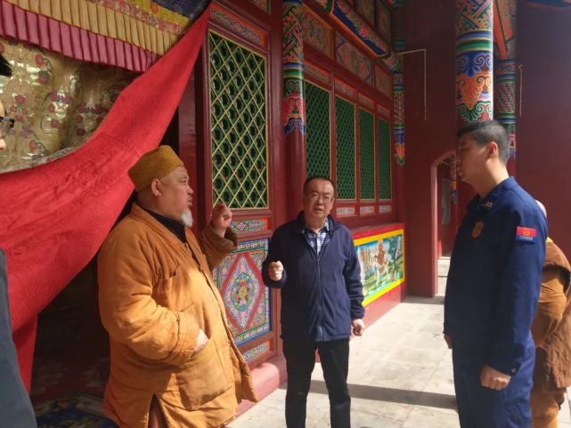 联合检查除隐患 履职尽责保平安五台山大队联合多部门开展消防安全