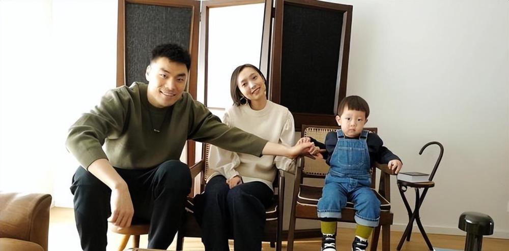 家人支持李晓旭才能坚持下来,下赛季辽篮面对严峻的挑战_腾讯新闻