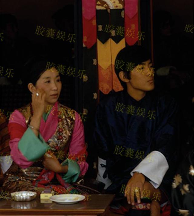 狠心夺权赶走小妾,扶幼子登基终逆袭|小妾|旺楚克|三世皇|不丹_历史