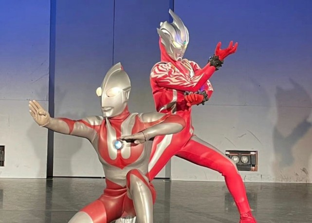 奥特曼年龄大排名迪迦三千万岁诺亚几十亿岁还有一位年龄无法计算