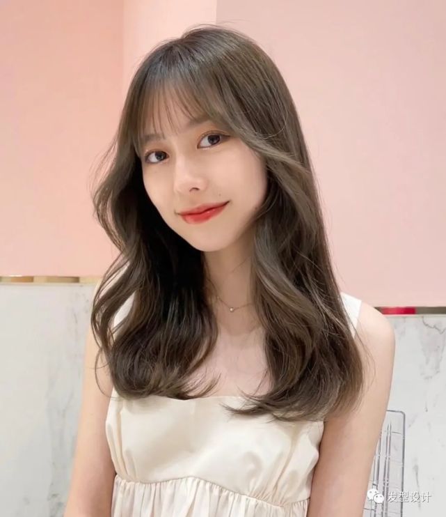 超美发色款式发型