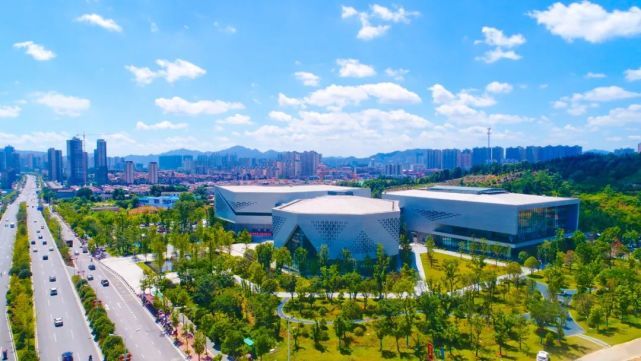 邓霞林 摄优质地块,欢迎详询招商热线:【广 告】责编:周婵审核:刘海雄