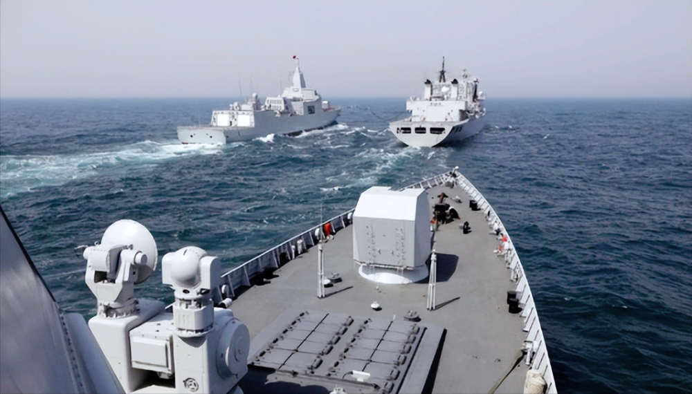 中国052d,055驱逐舰批量下水,海军4艘现代级会不会提前退役?