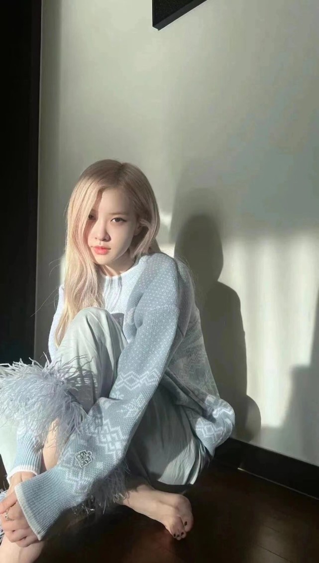 永远心动永远热泪盈眶我的玫瑰与枪随时为罗婕女士待命