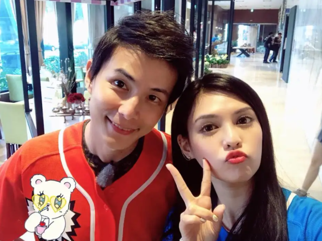 败好感小s劝夏宇童分手我与你男友暧昧过女方尬笑不回应