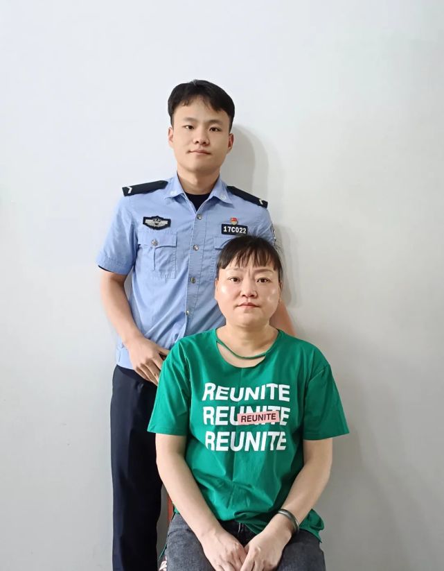 鼎城区公安局政工室副主任  余文洁我知道,我的妈妈也曾是个有着远大