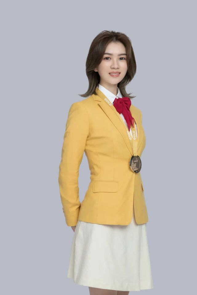 上饶女孩从职校生成长为世界美发冠军