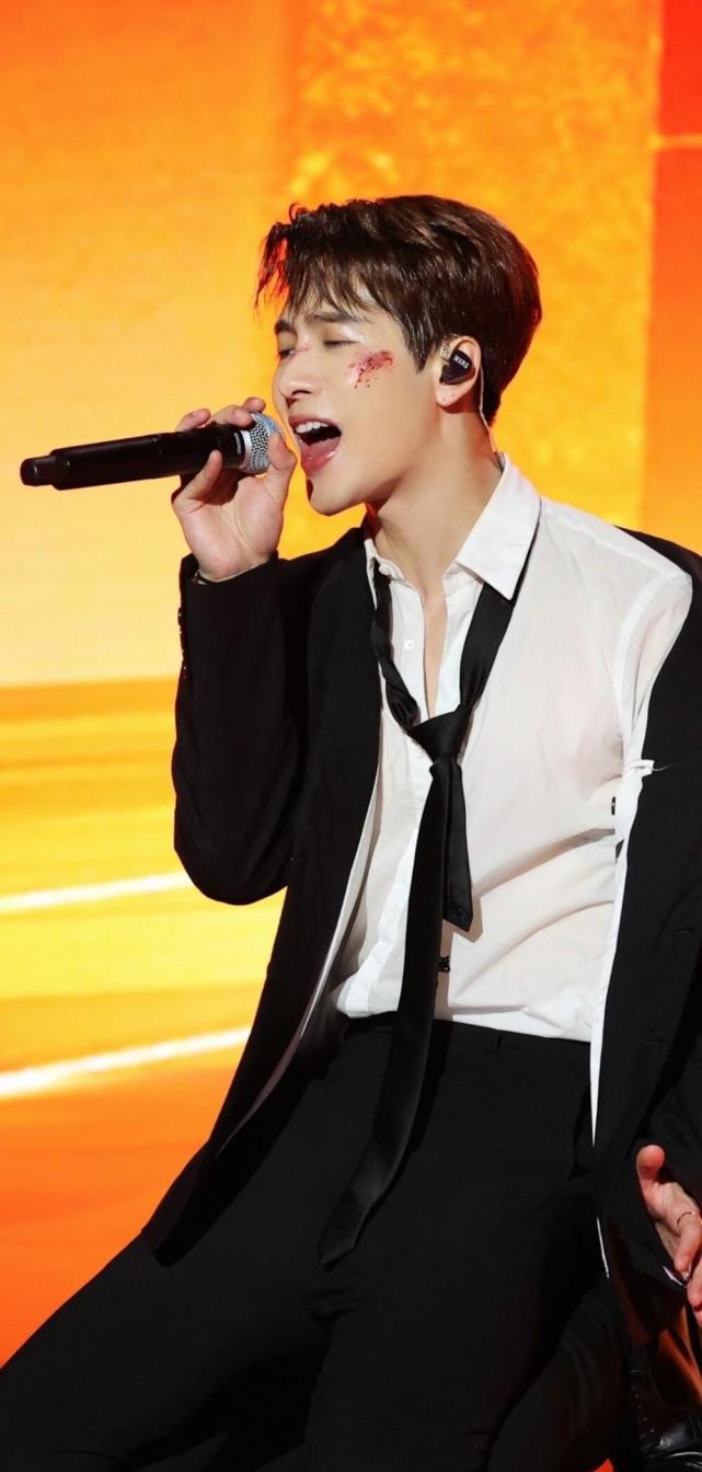 got7全员加入华纳,保留组合名重新出道,华纳用四种语言进行官宣