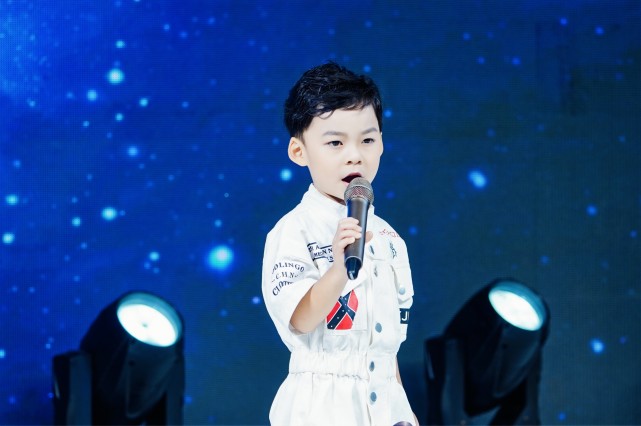 专访|《这就是歌手》广州最佳人气歌手 唐泽源:期待在舞台上展示更好