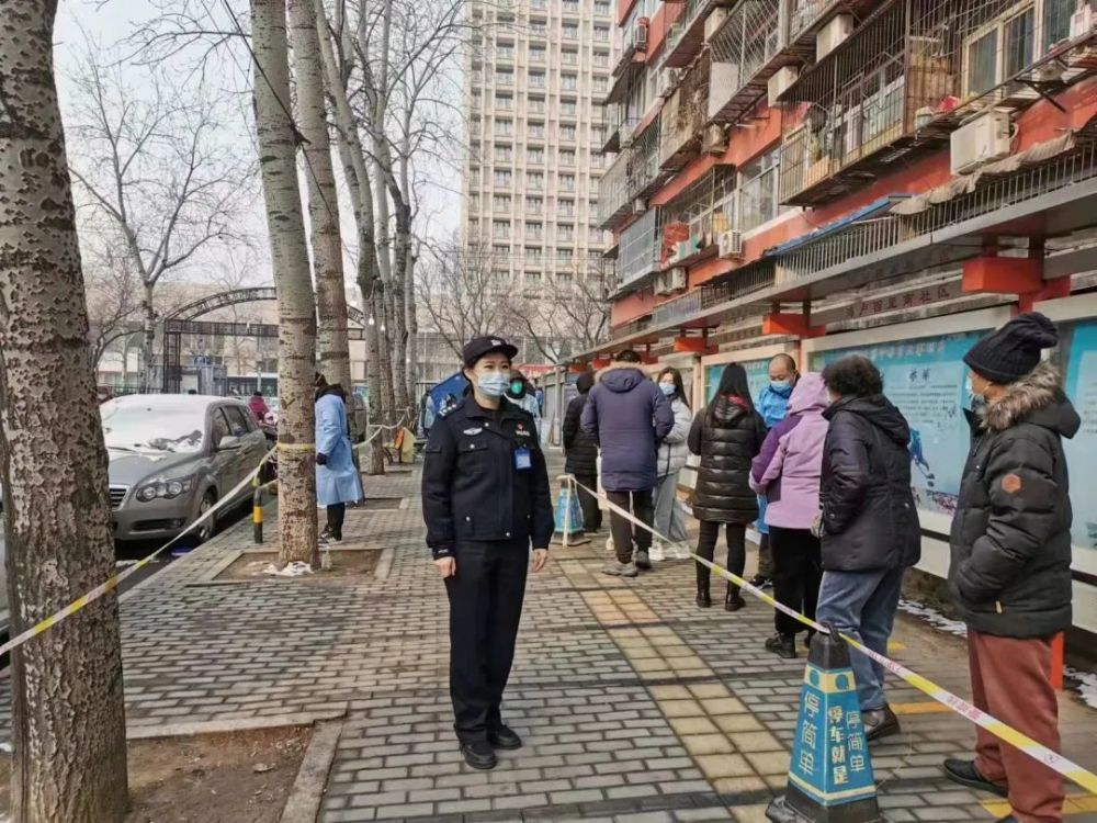 北京：生活或居住在朝阳区人员，全部严格落实居家办公！