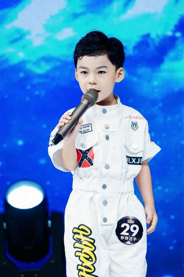 专访|《这就是歌手》广州最佳人气歌手 唐泽源:期待在舞台上展示更好