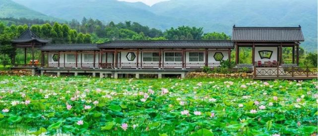 主要景點有福壽堂,村史館,力田草廬,耕讀園,鎮英園,倉海詩廊,古驛道