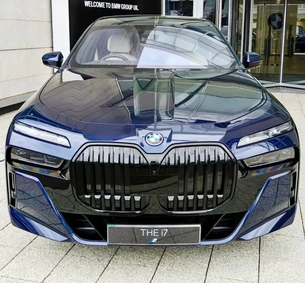 奥迪a8l"如临大敌",2023款宝马7系来袭,网友:差距明显_腾讯新闻