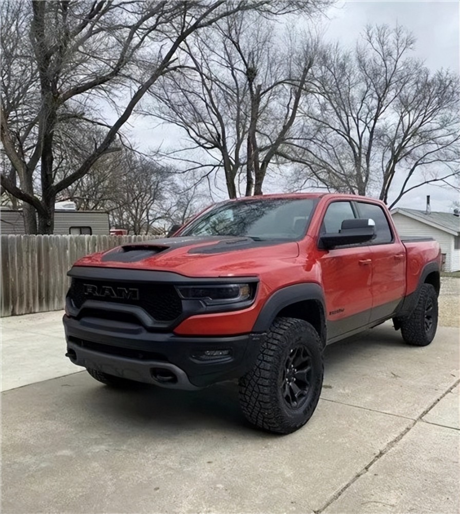 22款道奇公羊trx,又叫霸王龙,性能秒杀猛禽,现车已到港报关中_腾讯