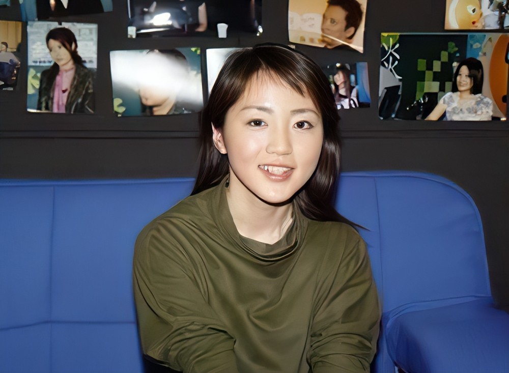 天气预报主持杨丹,事业爱情双丰收,中年得子,如今家庭幸福美满插图4