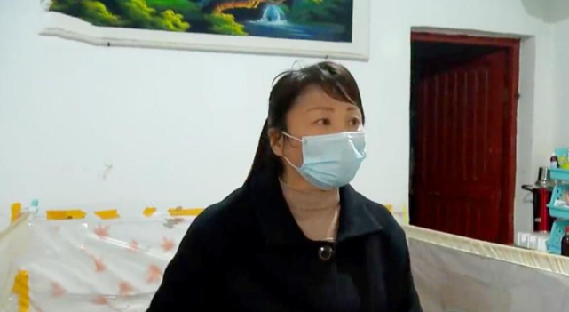 游红云生下儿子2年后,郭军的酿酒设备厂,已经形成了规模,有十多个工人