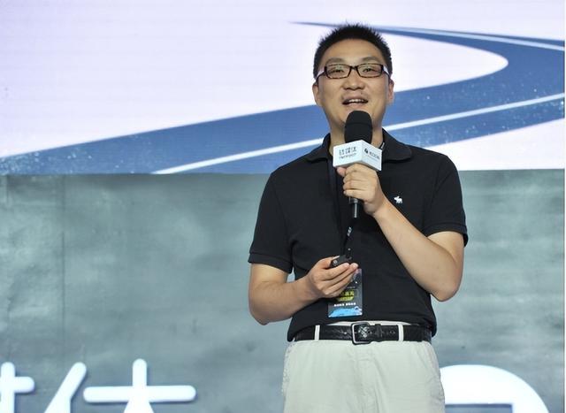 黄峥跑去当科学家后拼多多发展变慢市值蒸发近200亿元为啥
