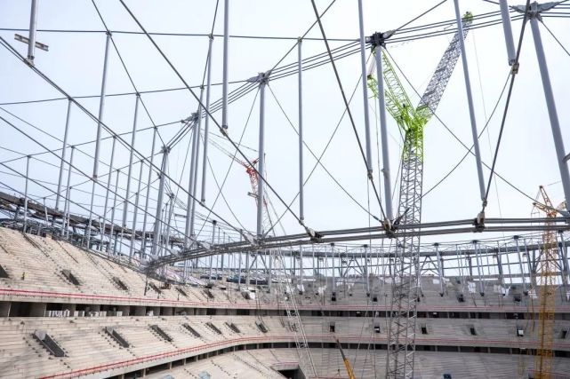 不均匀受力情况首次分析了平行环索在全寿命周期内的在施工过程中的