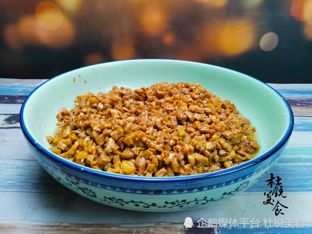 我国唯一炒馅料的包子,网友:不愧是淮扬菜,调馅真讲究,看馋了