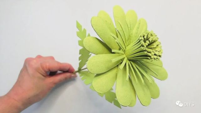 "废物利用diy"教你制作一朵有创意的手工花!_腾讯新闻