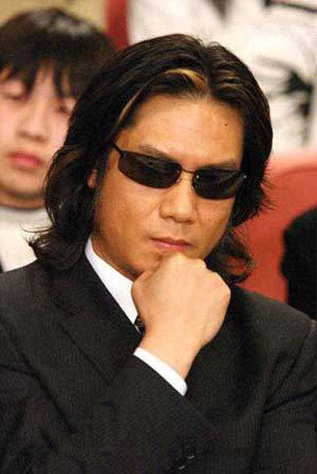 恩大于爱离婚17年后刘晓庆再嫁阿峰至今未婚他在追求什么