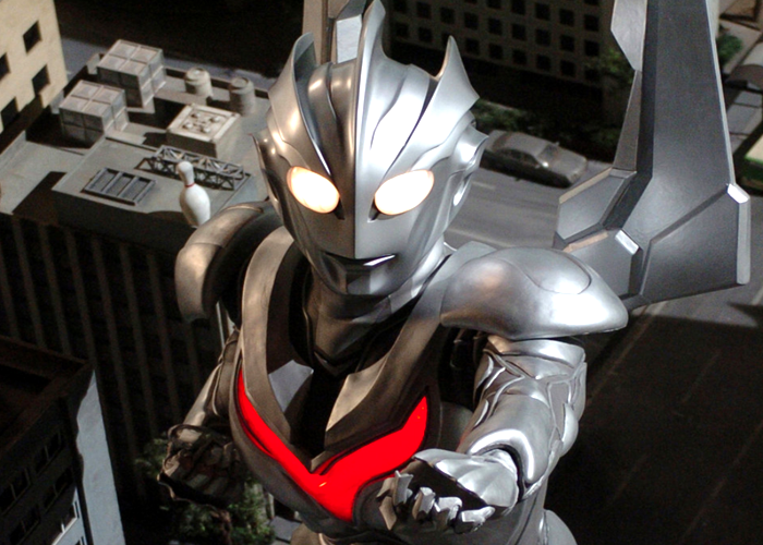 诺亚奥特曼两次战败三次与怪兽打成平手还与迪迦并肩战斗过