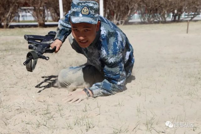 雷达兵生女儿图片