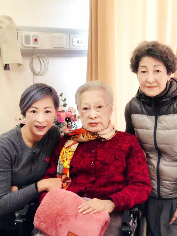 传奇女演员秦怡辞世牛犇祝希娟等人悼念还欠老师一顿荠菜馄饨