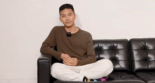 有种"整容"叫童星长大了,14岁康康变型男,网友:妈妈我恋爱了