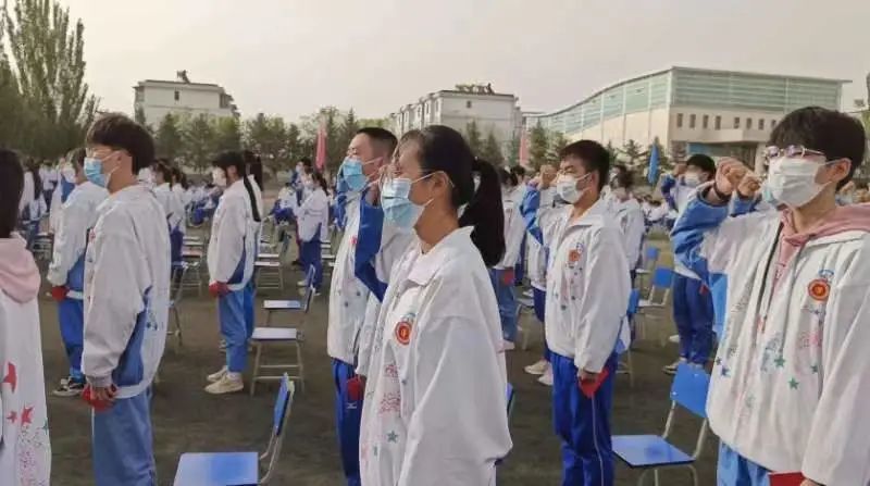 奋斗者正青春金昌市第二中学举行2022届高三年级成人仪式暨卅日冲刺