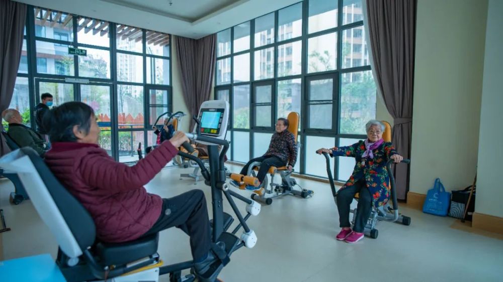 颐养一夏民政哥邀您到黔南州参观养老机构