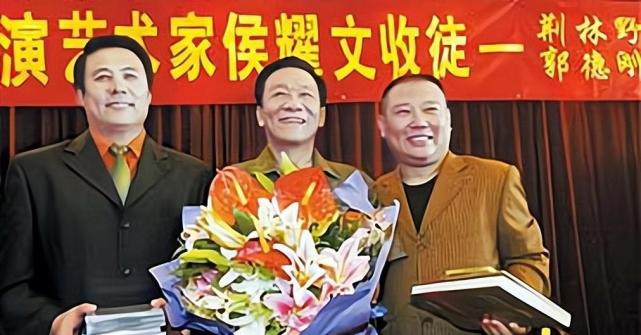 侯耀文徒弟荆林野开播,透露师父两大遗愿,其中一个郭德纲实现了