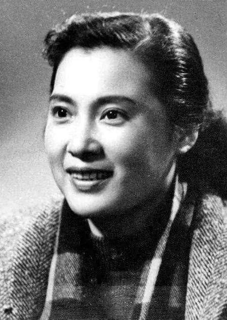 秦怡在接受鲁豫采访时,提到过陈天国:"她(金斐姮)的父亲是没法原谅的