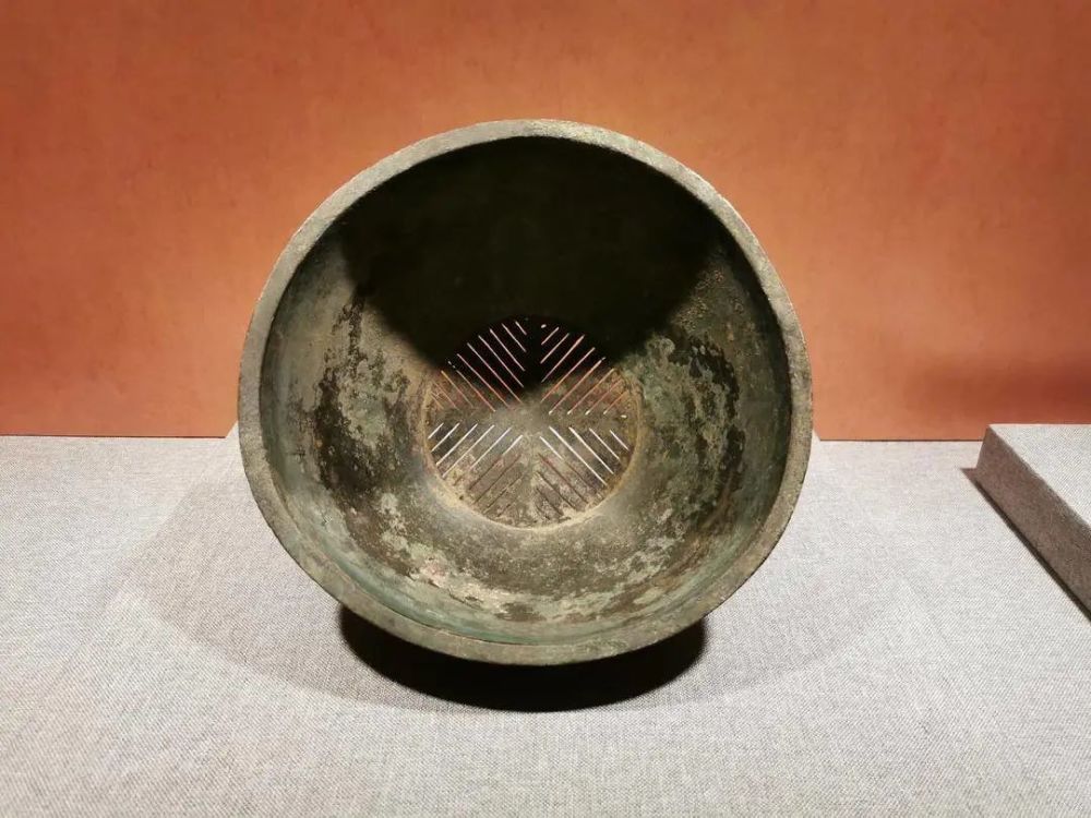 聚焦辽博品饮食文化话家乡历史古代的蒸锅什么样