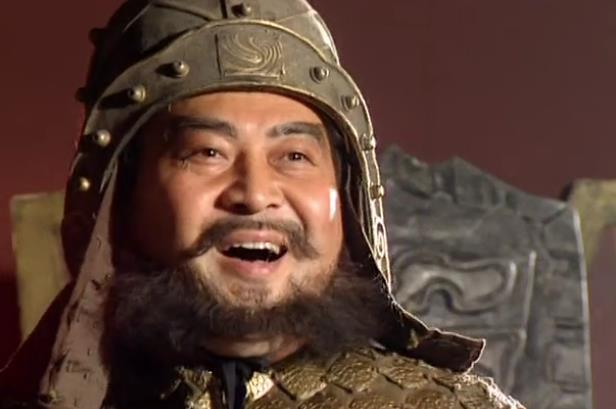 温酒斩华雄,三英战吕布