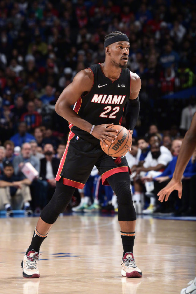 3179哈登梦回巅峰76人力克热火巴特勒输球仍值得被称赞