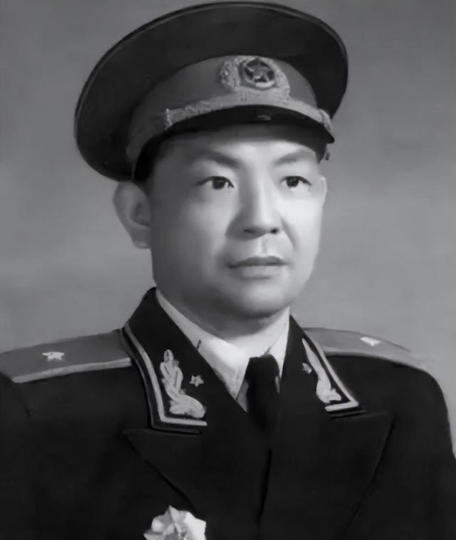 1955年,谭友林被低授军衔,事后罗荣桓向他道歉:是我们搞错了