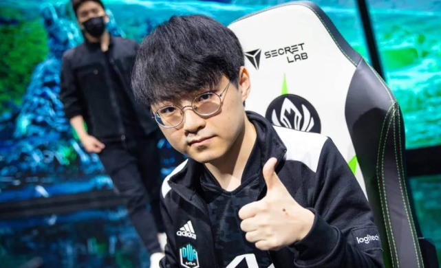 王者归来重铸韩服荣光showmaker强势登顶