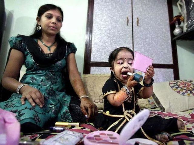 名人堂世界上最矮的女人