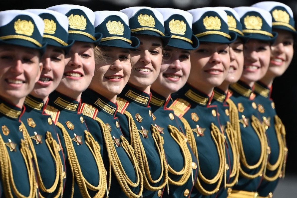 俄罗斯红场阅兵｜徒步方阵、现代化武器和军事技术装备亮相