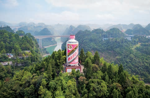 贵州茅台也已跌破2000元/股大关,其市值蒸发近3000亿元.