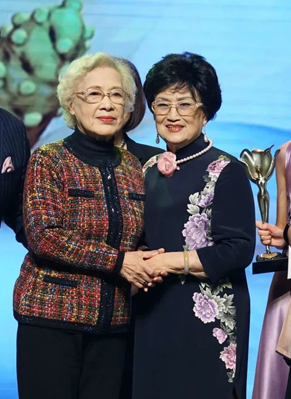 越圈新动态人民艺术家秦怡今晨在沪辞世享年100岁