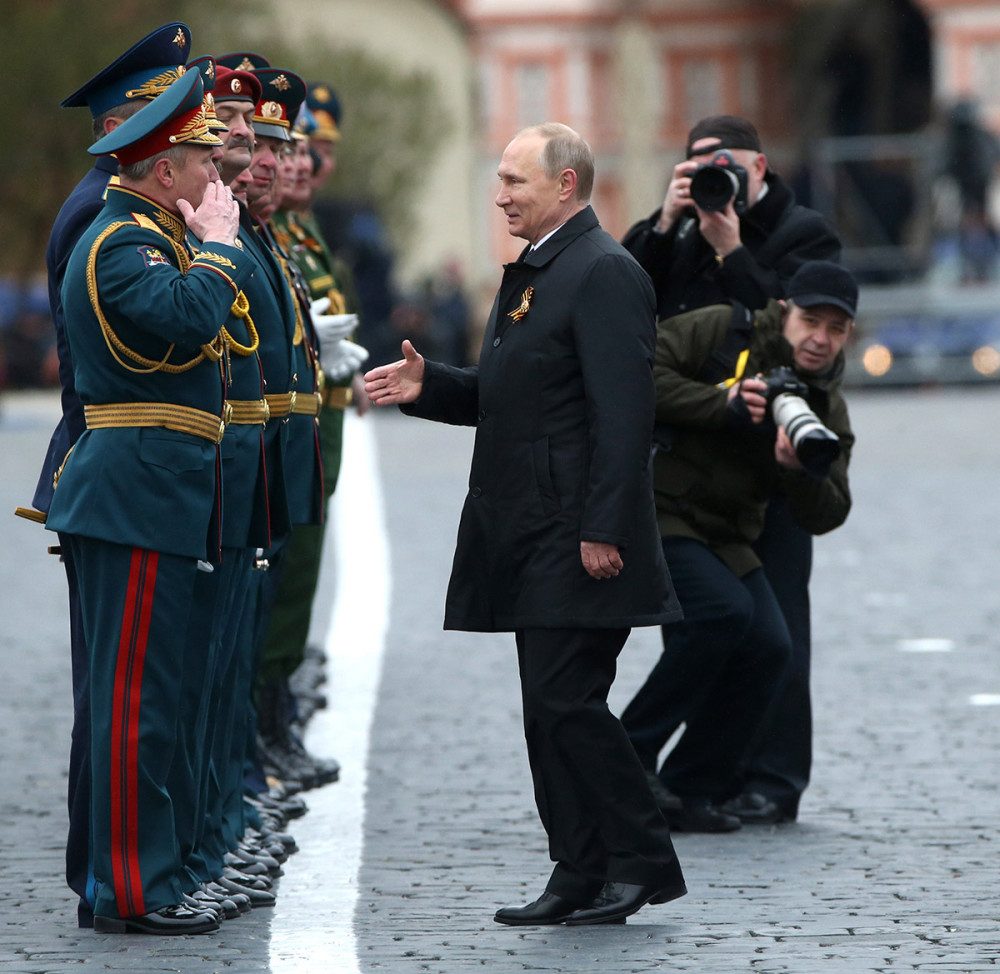 俄乌战争演进：第75天，俄罗斯举行胜利日阅兵式，加拿大总理访问乌克兰哪个教授讲的道德经好
