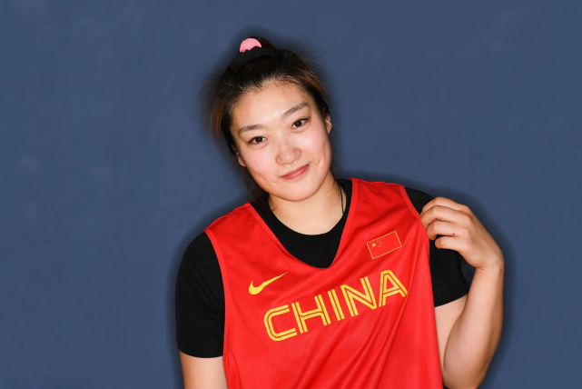 李梦征战3人联赛吴庆龙收到多队邀请顾全2年1200万续约